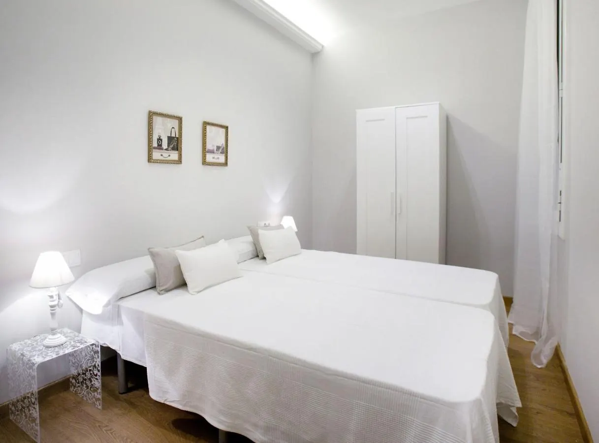 Two Sisters Apartments Barcelona
